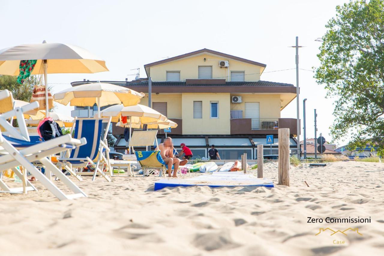 Palm Beach House - Vista Mare Монтесильвано Экстерьер фото